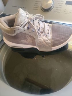 LeBron's size 9.5