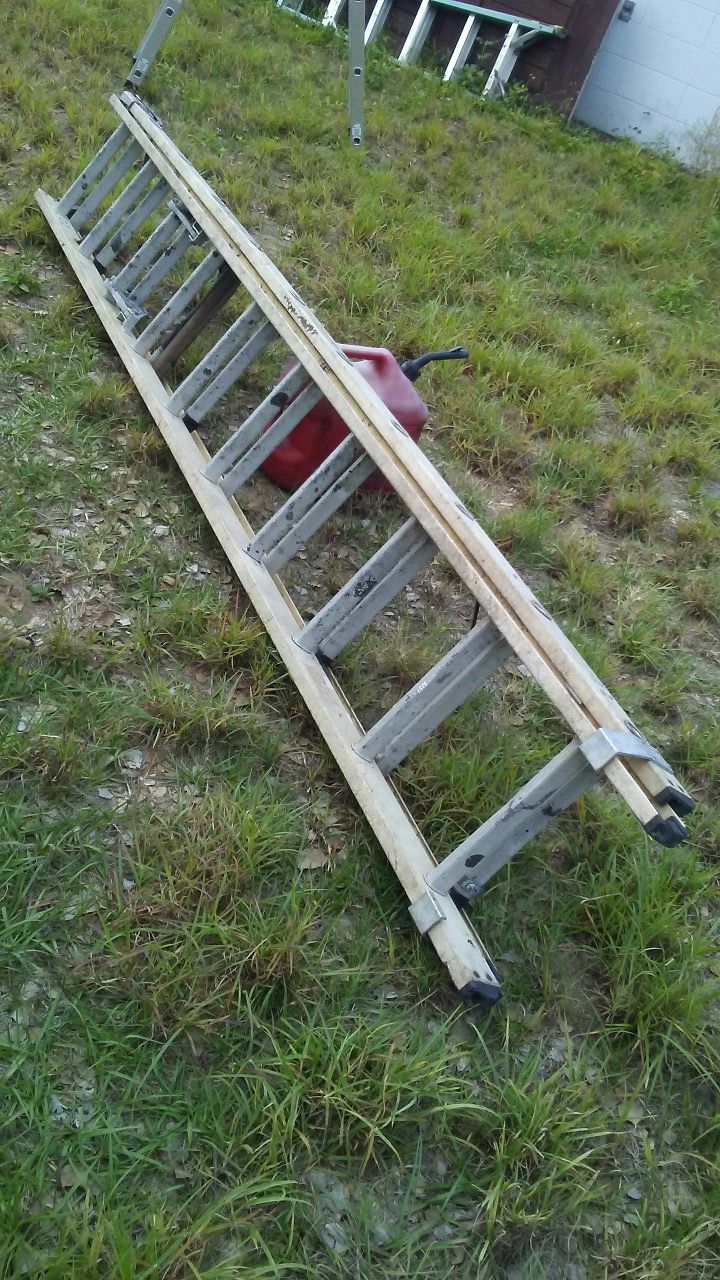 20 ft fiberglass ladder. $96