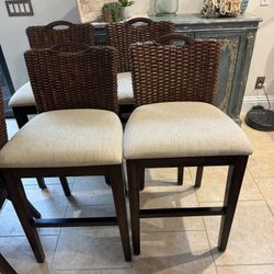 4 Bar Stools