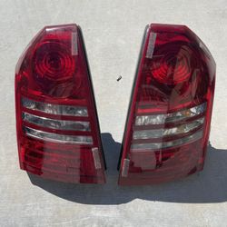 Chrysler 300 Tail Lights
