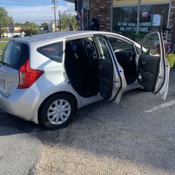 Nissan Versa sv