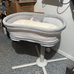 Halo Bassinet + Snuggle Me