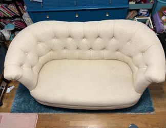Cute Little Love Seat!