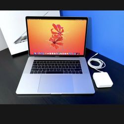 Macbook Pro 15 inch TouchBar i7 6cores 16GB 500GB