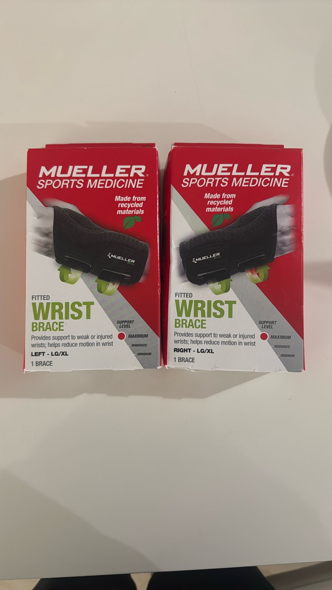 Mueller Sports Medicine. Wrist Brace Set Right & Left. Size :Large/Extra Large.