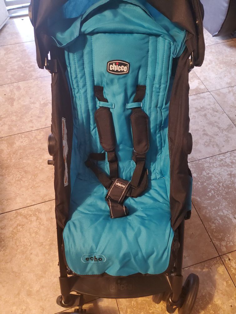 Chicco Stroller for toddlers. Recliner.