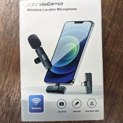 ATNSDPB Universal Wireless Lavalier Microphone for iOS Devices - Plug and Play 