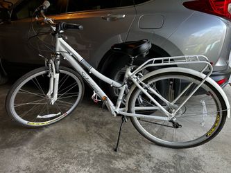 City Hybrid bike