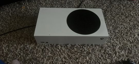 Xbox one s 1tb brand new comes with everything