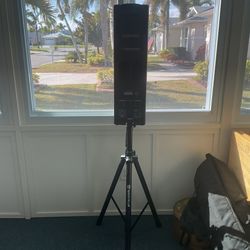 PA..Turbosound iNSPIRE iP300….INCLUDING CARRY CASE & STAND…Excellent Condition..Senior Owned.