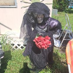 Skelton Bride Animatronic 