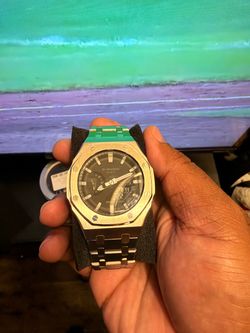 Casio G-Shock Watch with Metal Bracelet royal oak style
