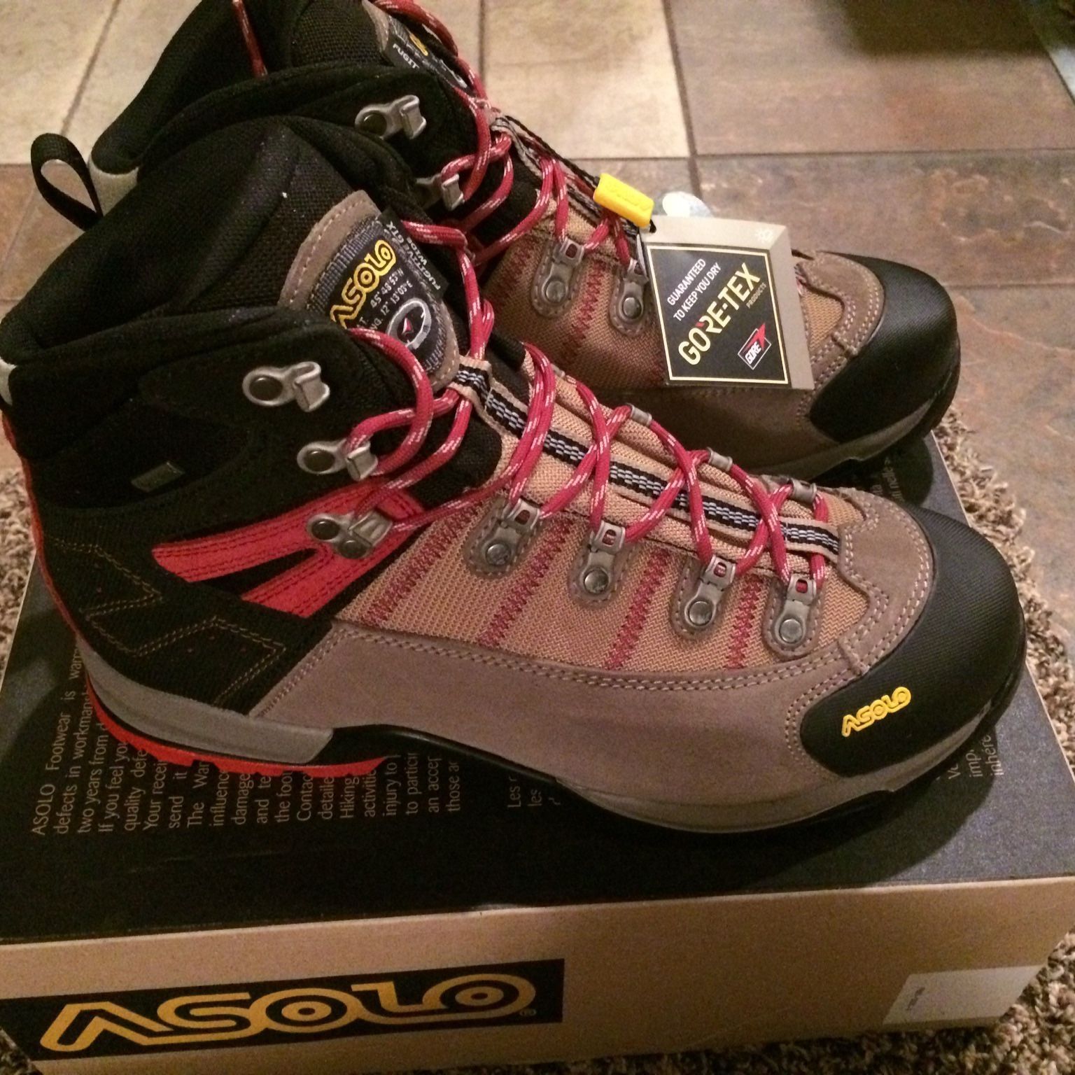 Asolo Fugitive GTX Hiking Boots Sz 10.5 Wide New for Sale in Glen