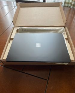 Microsoft Surface Laptop