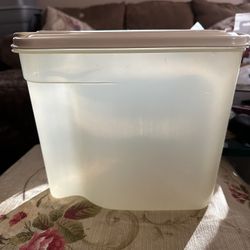 Tucker Brand Cereal storage Container 