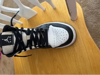 Air Jordan 1 white shadow