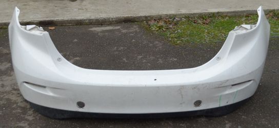 USED REF#U0597 || 2014-2018 MAZDA 3 || REAR BUMPER COVER ONLY