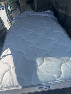 Twin mattress