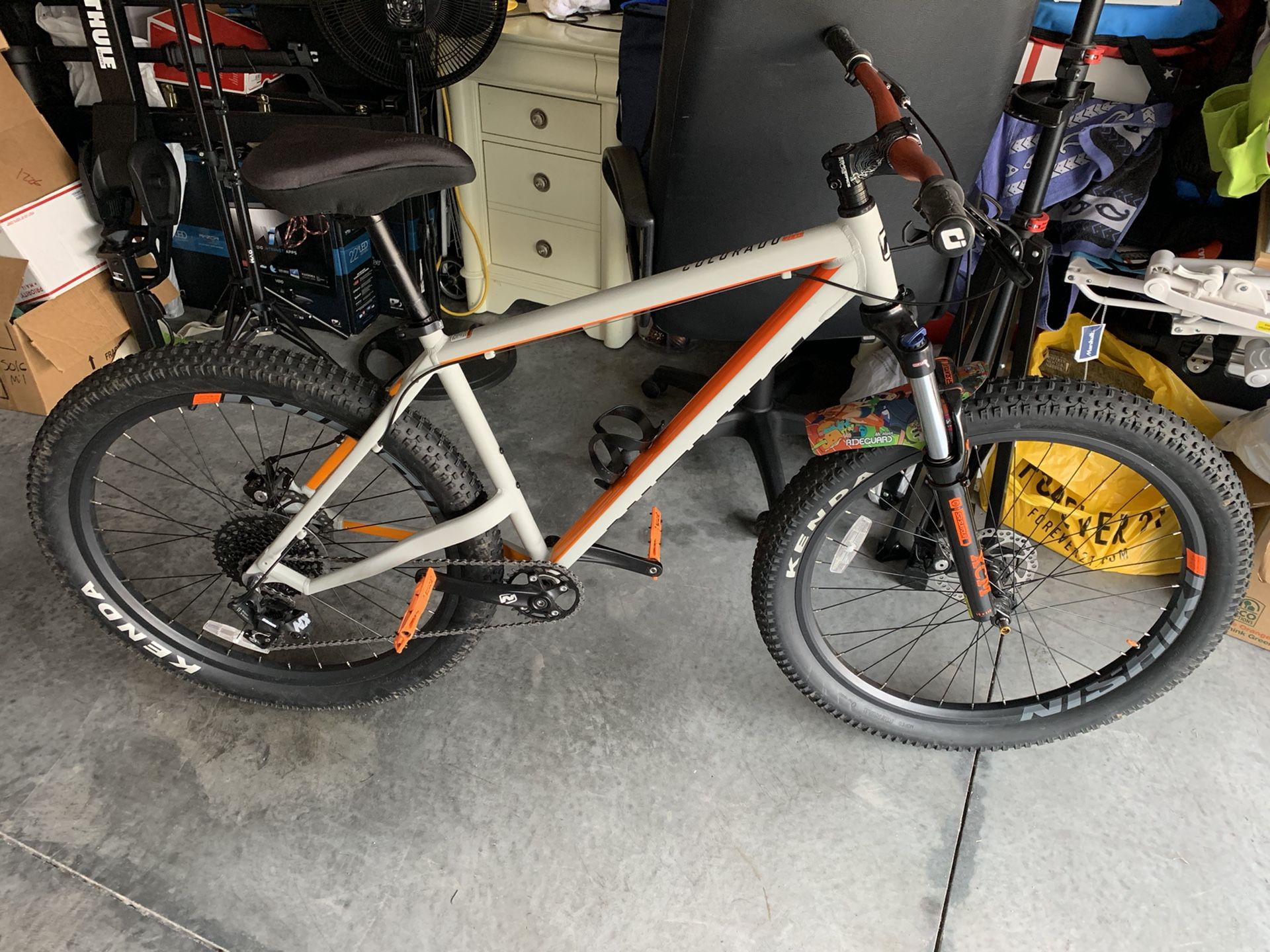 Nishiki Colorado Comp 27.5+ 2019 Upgraded! Medium / Large Men’s Mountain Bike