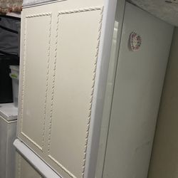 A Nice Fridge That’s So Beautiful And Clean 