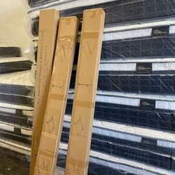 Queen Size Pillow Top Mattress 12"    New Mattress.   We Offer Same Day Delivery 