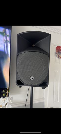 Mackie Speakers 