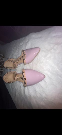 Nicole Miller Cute Rhinestone Flat shoes