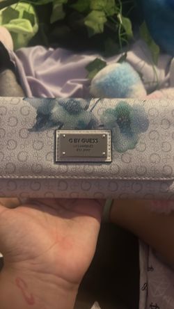 Guess wallet
