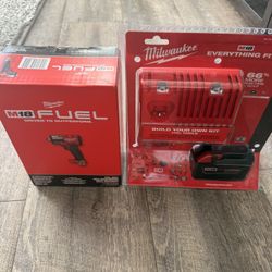 Milwaukee 1/2 impact with battery and charger