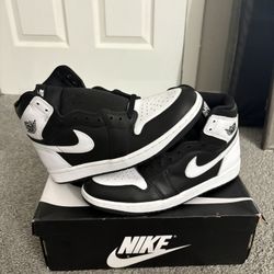 Jordan 1 Black And White  DS
