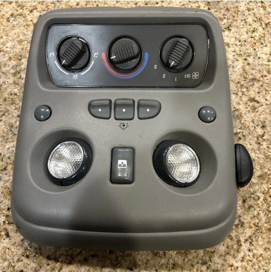 00-02 GMC Yukon Chevy Suburban Rear Climate Control Domelight w/ Homelink OEM