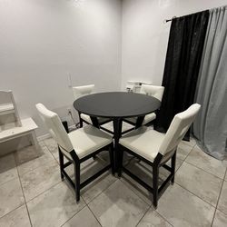 Dining Table/ Pub Table