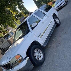 2004 GMC Yukon SLT 
