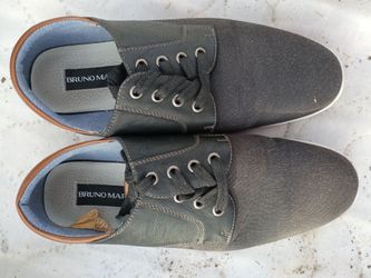 Men's dress shoes