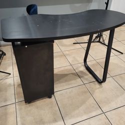 MANICURE TABLE, BARBER CHAIR AND BED MASSAGE
