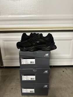 New Balance 9060 Triple Black Size 9.5