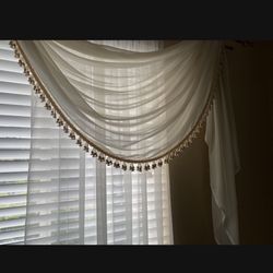 Window Scarf