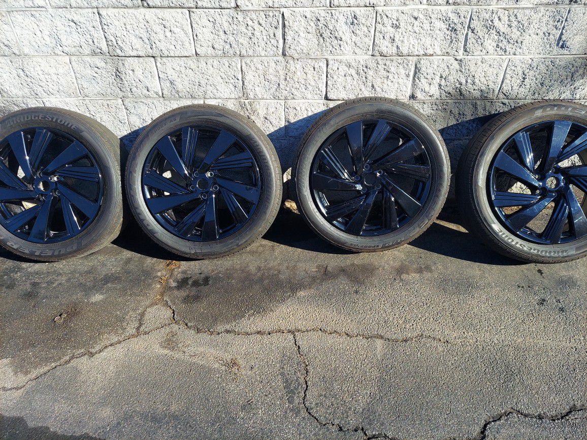 set of 4 rims and tires 20