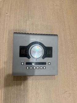 Universal Audio Apollo Twin X Quad Core Thunderbolt Interface 2 Mic Phantom
