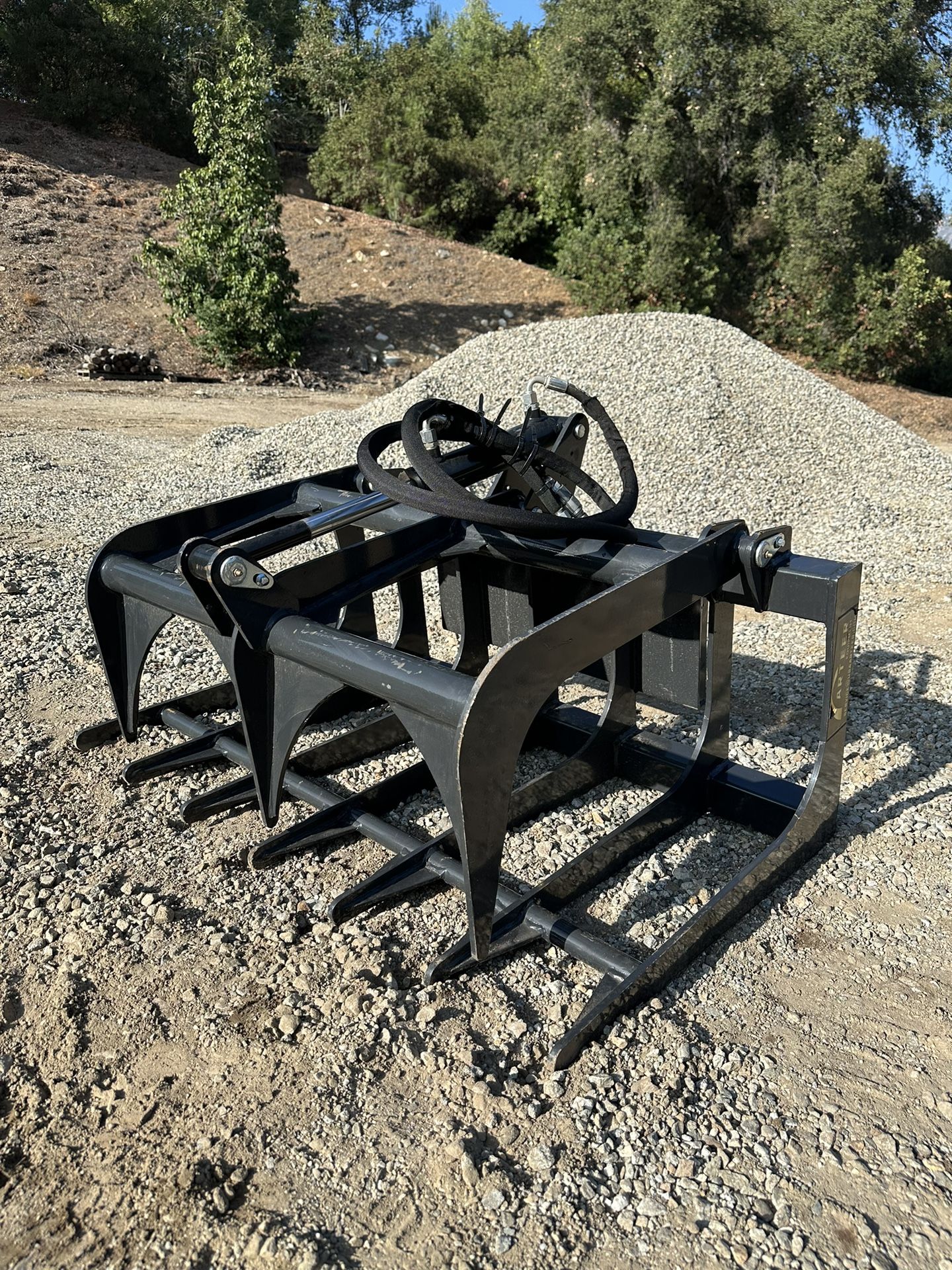 Mini Skid Steer 44inch Skelton Grapple Bucket 