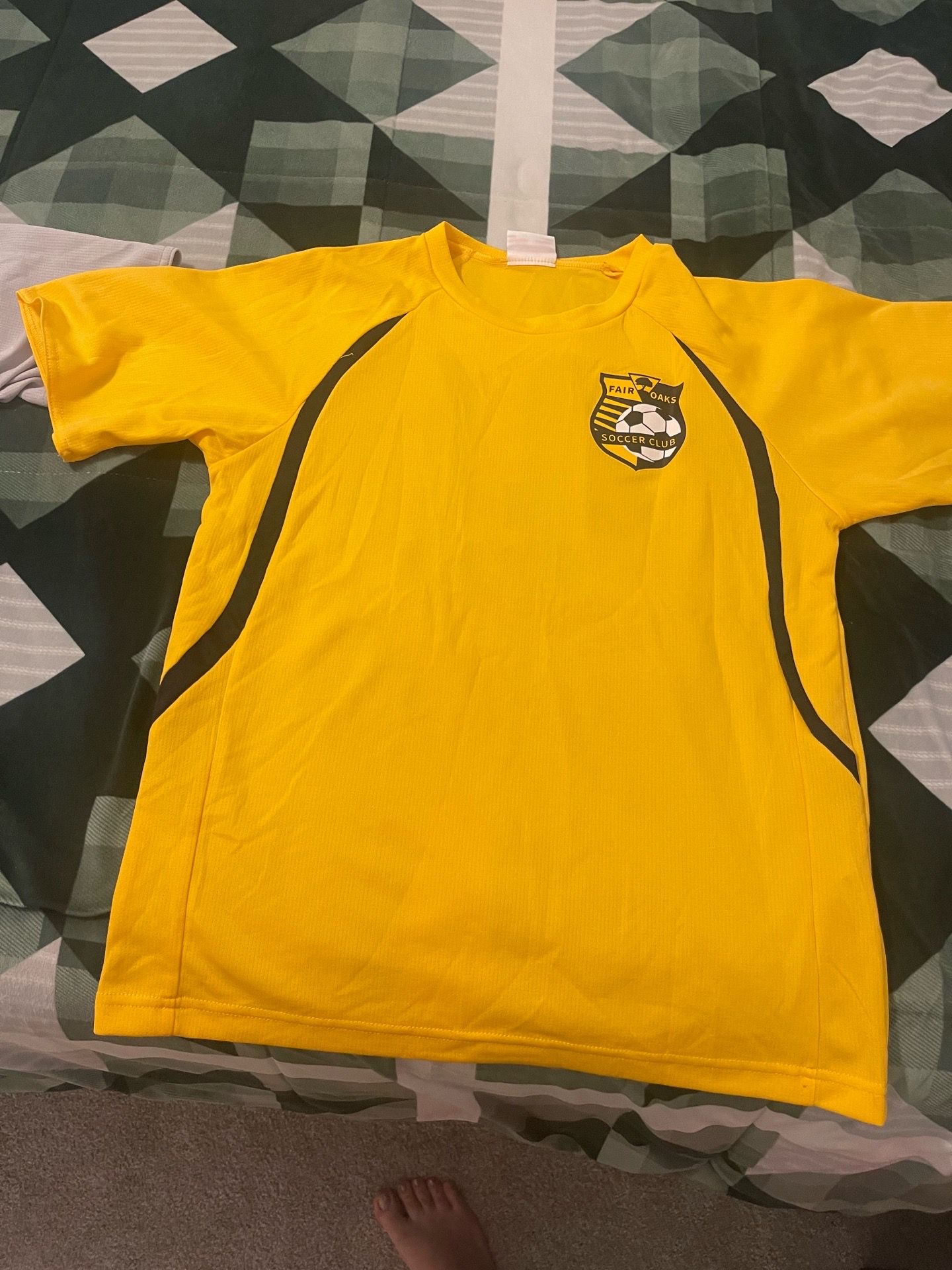 Fair Oaks soccer club jerseys size YL