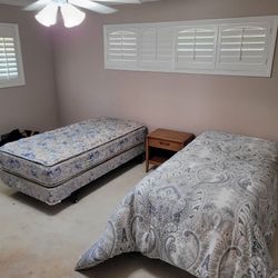 2 twin beds $40 each