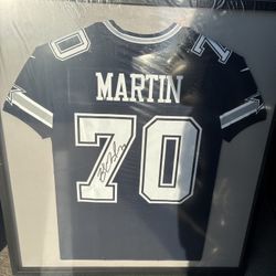 Cowboys  Autographed Jersey