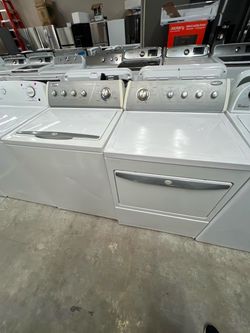 Very nice whirlpool washer and dryer set✅ Delivery and installation available✅ Warranty included✅