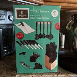 Gibson Total Kitchen 41 Pieces
