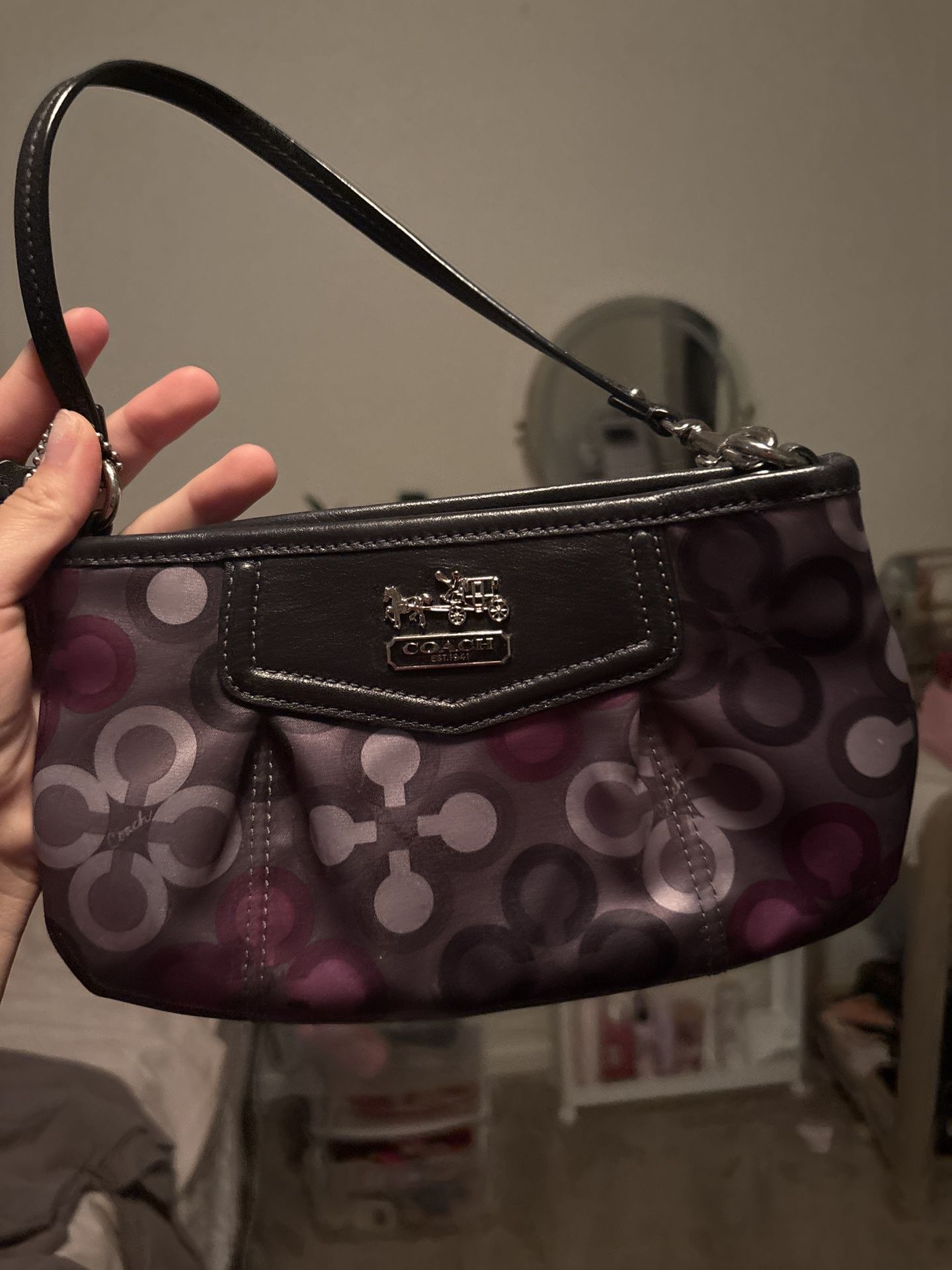 Vintage Coach Signature Wristlet – Purple/Black Print