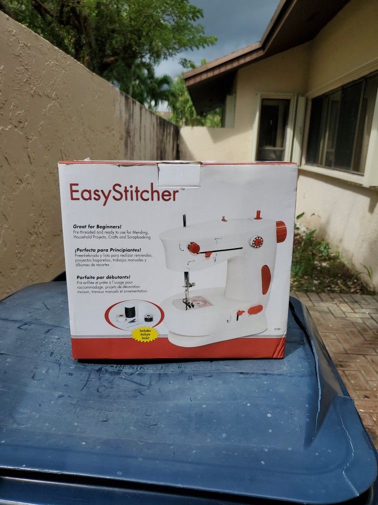 Compact Sewing Machine 