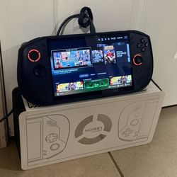 Legion Go S 8" 120Hz Gaming Handheld - AMD Ryzen Z2 Go - SteamOS - 16GB