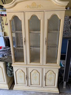 China Cabinet And Buffet