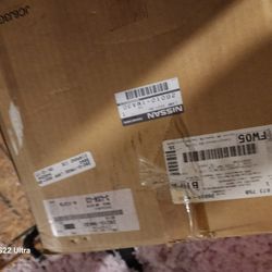 LIKE NEW Front OEM  HID Headlamps  With Bulbs And Brackets 